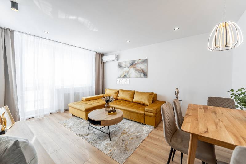 MIŠKOVECKÁ - JUH. Krásny 2 izbový byt, 51 m2 + loggia. ZARIADENÝ.