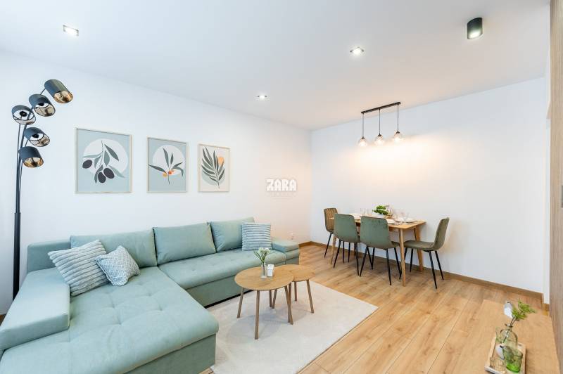 Západ - Trieda SNP - krásny 2 izb, byt 54 m2 + LOGGIA. Komp. rekonštr.