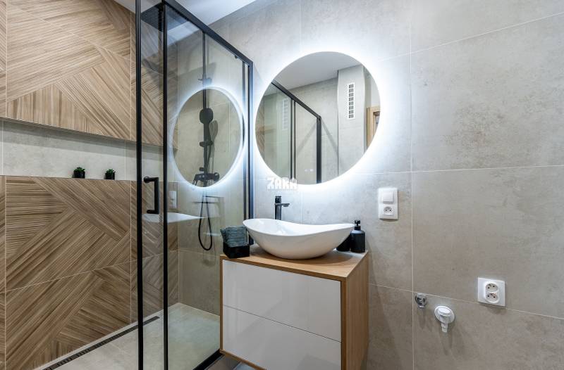 Západ - Trieda SNP - krásny 2 izb, byt 54 m2 + LOGGIA. Komp. rekonštr.