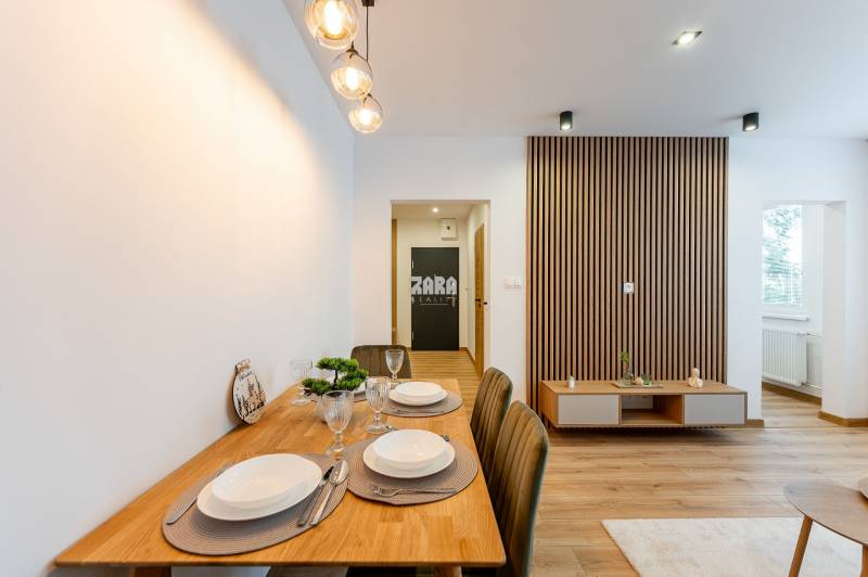 Západ - Trieda SNP - krásny 2 izb, byt 54 m2 + LOGGIA. Komp. rekonštr.