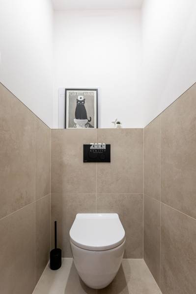 Západ - Trieda SNP - krásny 2 izb, byt 54 m2 + LOGGIA. Komp. rekonštr.