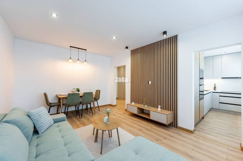 Západ - Trieda SNP - krásny 2 izb, byt 54 m2 + LOGGIA. Komp. rekonštr.