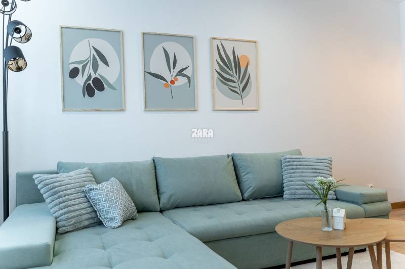 Západ - Trieda SNP - krásny 2 izb, byt 54 m2 + LOGGIA. Komp. rekonštr.