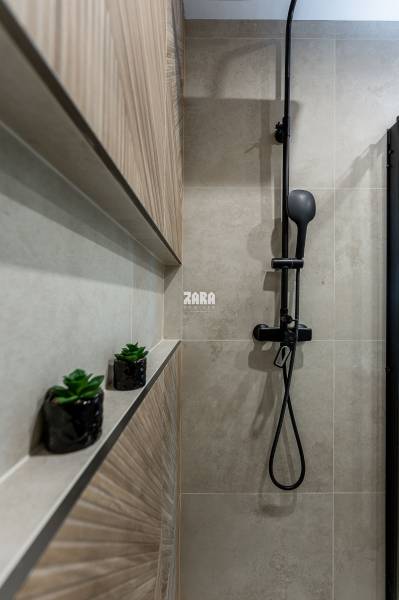 Západ - Trieda SNP - krásny 2 izb, byt 54 m2 + LOGGIA. Komp. rekonštr.