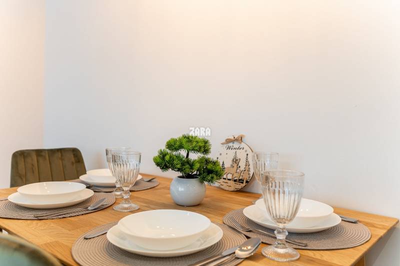 Západ - Trieda SNP - krásny 2 izb, byt 54 m2 + LOGGIA. Komp. rekonštr.