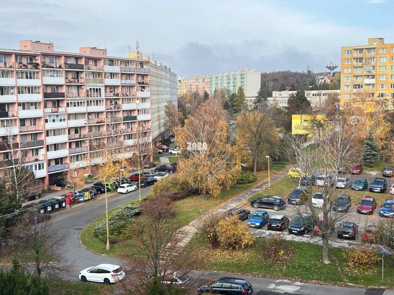 FURČA - KROSNIANSKA - 3 izbový byt pražský typ, 70 m2 + loggia