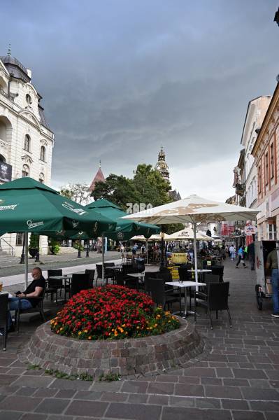 Staré Mesto-ul. Hlavná, 2 izb. tehlový pavlačový byt, 61 m2.ZARIADENÝ