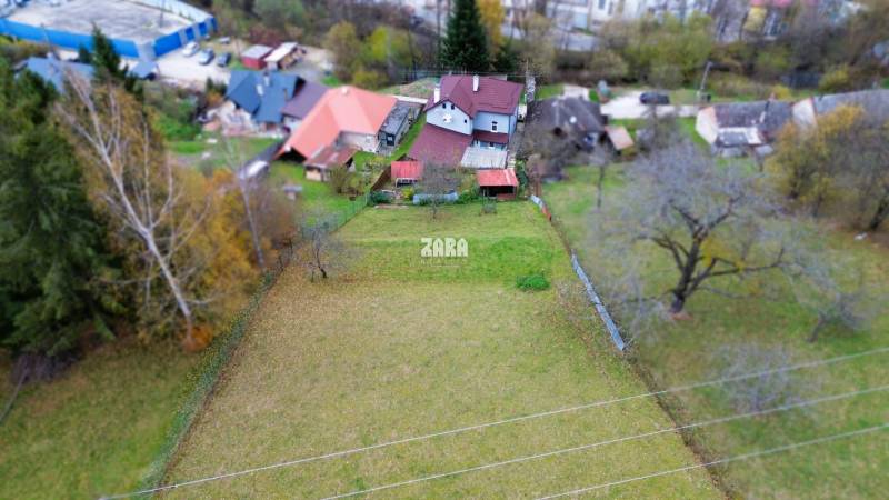 Prakovce RD pohľad z pozemku upravené.JPG