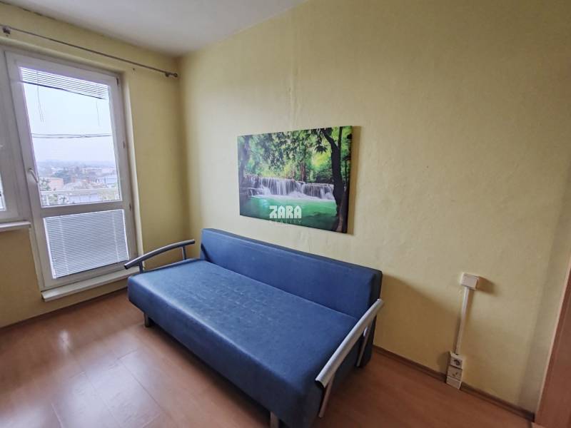 Sečovce - ul. SNP,  3. izb. byt, 48 m2 + loggia, po rekonštrukcii