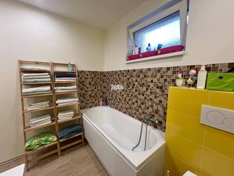 Košice okolie, Košicka Polianka. 4.izb. RD + terasa, pozemok 710 m2