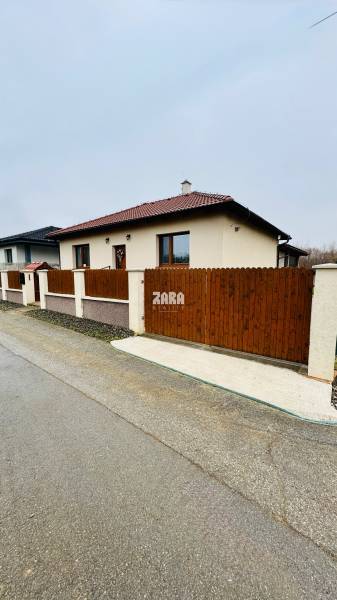 Košice okolie, Košicka Polianka. 4.izb. RD + terasa, pozemok 710 m2