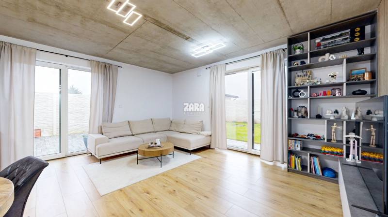 CESTICE: Atraktívna 4 i. NOVOSTAVBA- RD, moderný interiér,veľká terasa