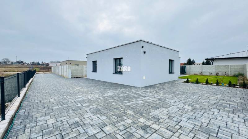 CESTICE: Atraktívna 4 i. NOVOSTAVBA- RD, moderný interiér,veľká terasa