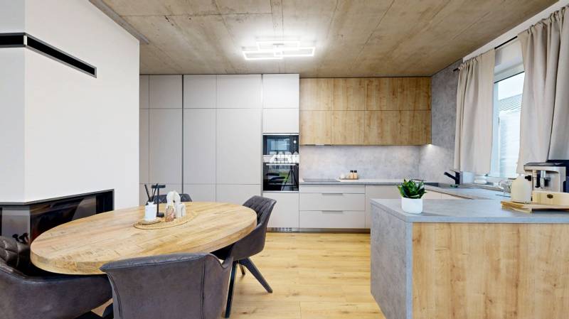 CESTICE: Atraktívna 4 i. NOVOSTAVBA- RD, moderný interiér,veľká terasa