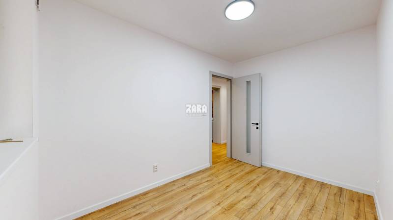 NOVÁČANY: 4 izb. NOVOSTAVBA. Moderná architektúra. 956 m2. 