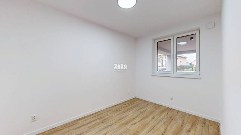 NOVÁČANY: 4 izb. NOVOSTAVBA. Moderná architektúra. 956 m2. 