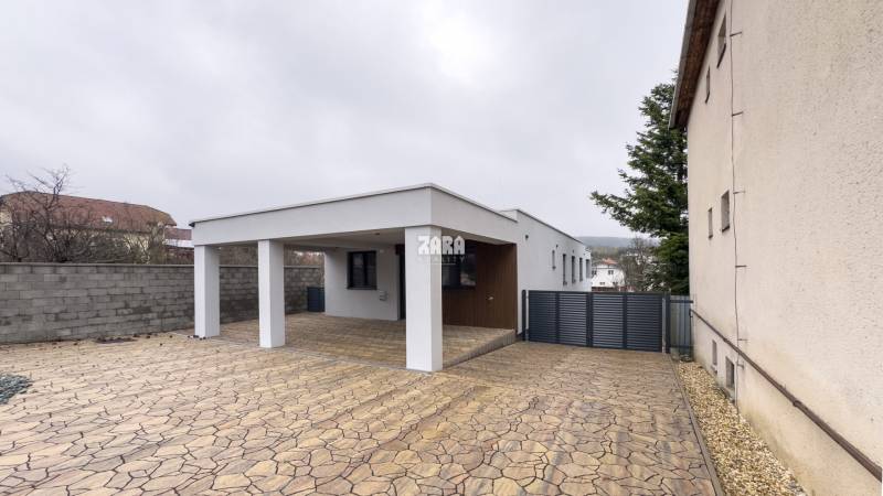 NOVÁČANY: 4 izb. NOVOSTAVBA. Moderná architektúra. 956 m2. 