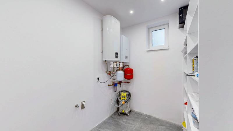 NOVÁČANY: 4 izb. NOVOSTAVBA. Moderná architektúra. 956 m2. 