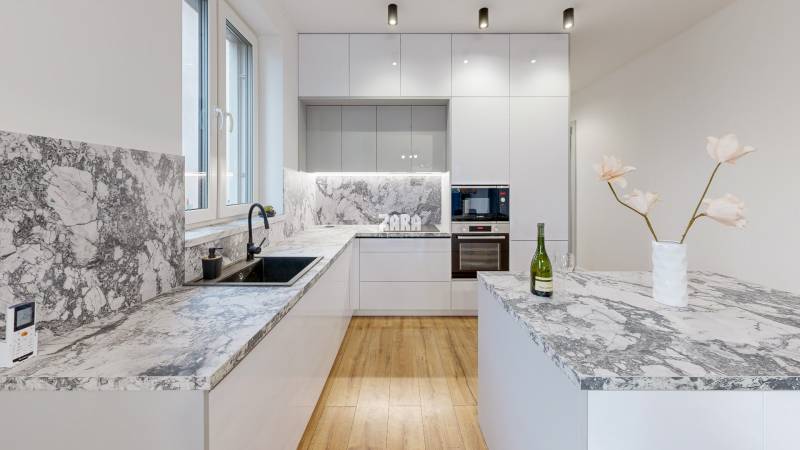 NOVÁČANY: 4 izb. NOVOSTAVBA. Moderná architektúra. 956 m2. 