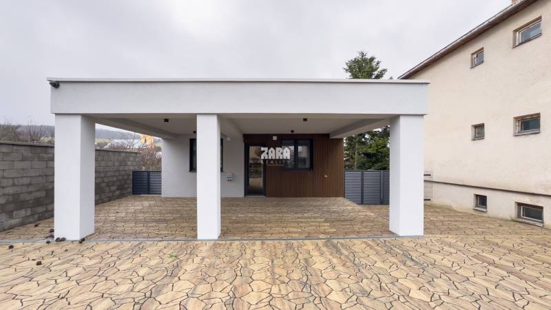 NOVÁČANY: 4 izb. NOVOSTAVBA. Moderná architektúra. 956 m2. 