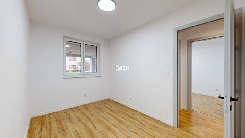 NOVÁČANY: 4 izb. NOVOSTAVBA. Moderná architektúra. 956 m2. 
