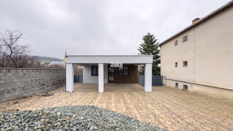 NOVÁČANY: 4 izb. NOVOSTAVBA. Moderná architektúra. 956 m2. 