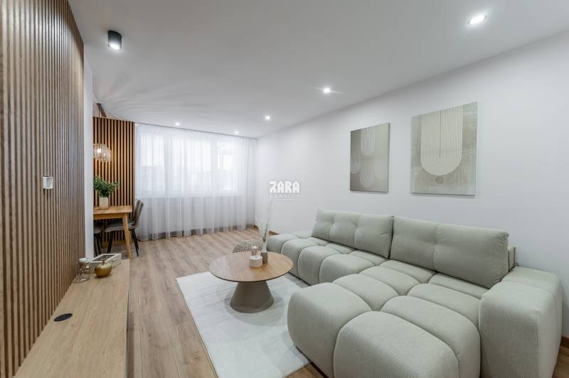 MICHALOVSKÁ:  moderný 3 izb. byt. REKONŠTRUKCIA, ZARIADENIE, LOGGIA. 