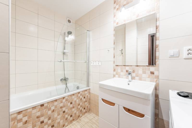 SEVER - Národná trieda, 3 izb.TEHLOVÝ byt 64 m2 + balkón REKONŠTRUKCIA