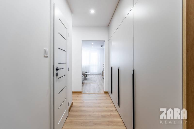 Kpt. Jaroša -  NOVINKA - MODERNÝ 2 IZBOVÝ BYT, 59 m2 + loggia.