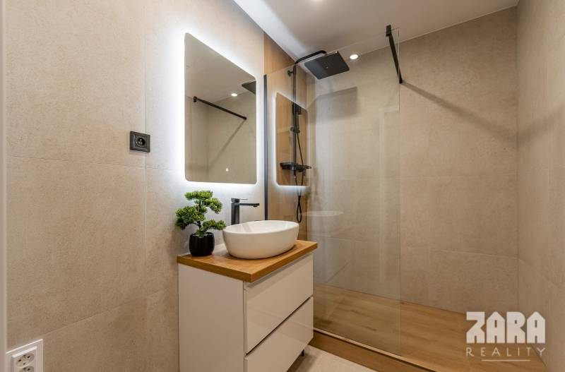 Kpt. Jaroša -  NOVINKA - MODERNÝ 2 IZBOVÝ BYT, 59 m2 + loggia.