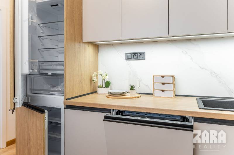 Kpt. Jaroša -  NOVINKA - MODERNÝ 2 IZBOVÝ BYT, 59 m2 + loggia.