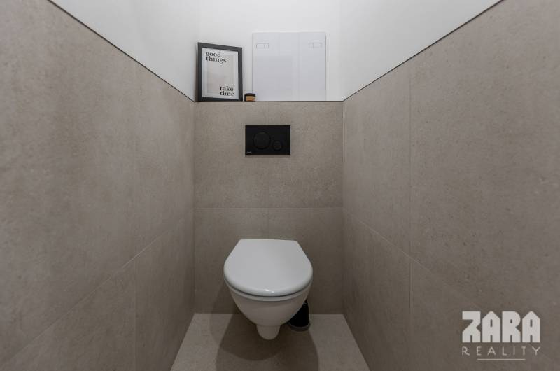 Kpt. Jaroša -  NOVINKA - MODERNÝ 2 IZBOVÝ BYT, 59 m2 + loggia.