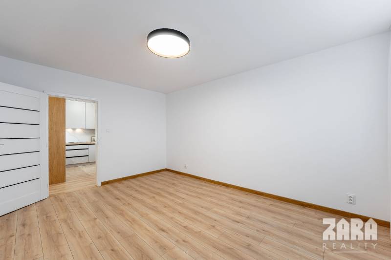 Kpt. Jaroša -  NOVINKA - MODERNÝ 2 IZBOVÝ BYT, 59 m2 + loggia.