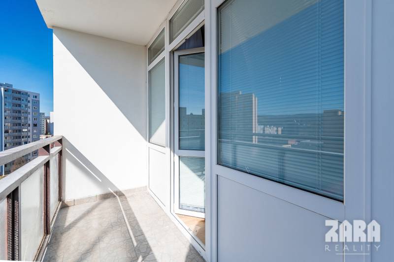 Belehradská - NOVINKA - MODERNÝ  2 izbový byt, 39 m2 + loggia