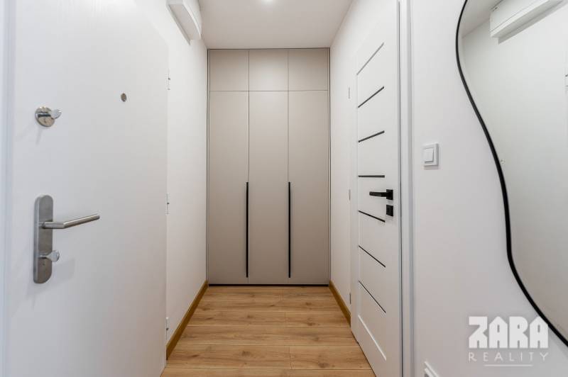 Belehradská - NOVINKA - MODERNÝ  2 izbový byt, 39 m2 + loggia