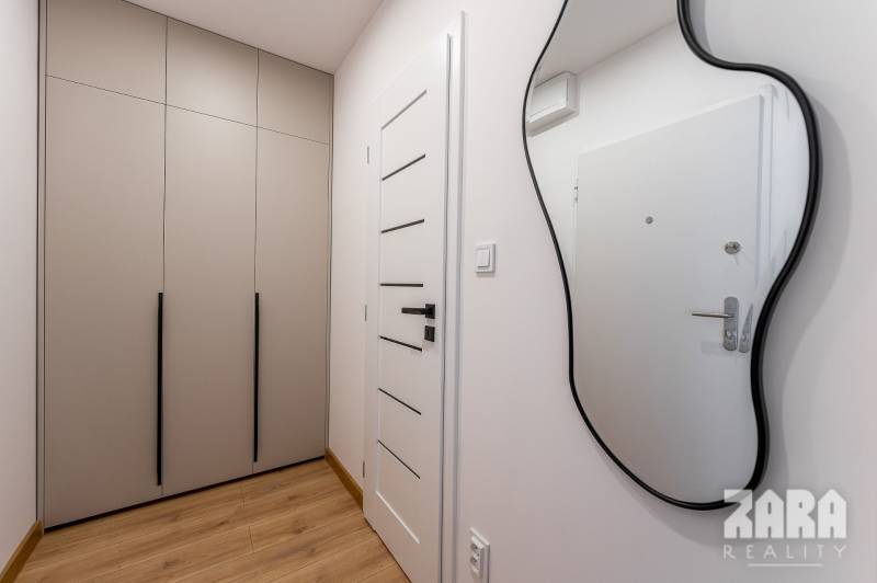 Belehradská - NOVINKA - MODERNÝ  2 izbový byt, 39 m2 + loggia