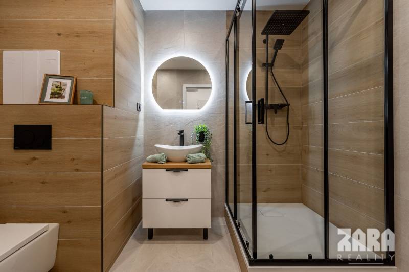 Belehradská - NOVINKA - MODERNÝ  2 izbový byt, 39 m2 + loggia