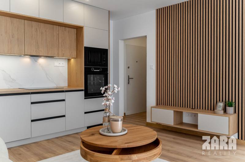 Belehradská - NOVINKA - MODERNÝ  2 izbový byt, 39 m2 + loggia