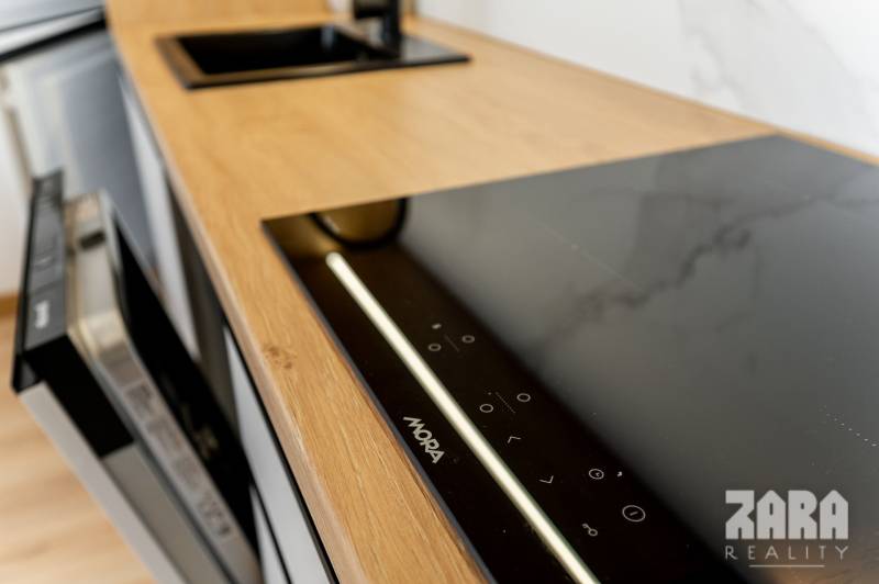 Belehradská - NOVINKA - MODERNÝ  2 izbový byt, 39 m2 + loggia