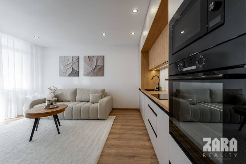 Belehradská - NOVINKA - MODERNÝ  2 izbový byt, 39 m2 + loggia