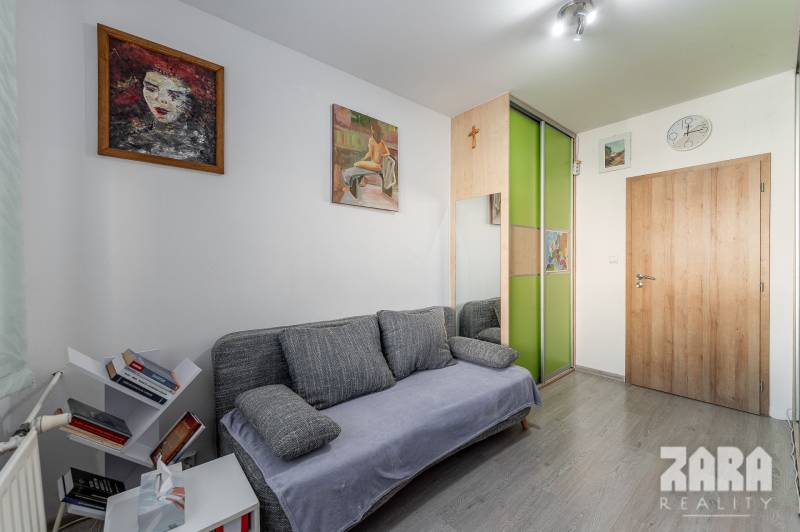 KVP:Čordáková pekný, priestranný 3 i. byt, 72 m2, loggia.REKONŠTRUKCIA