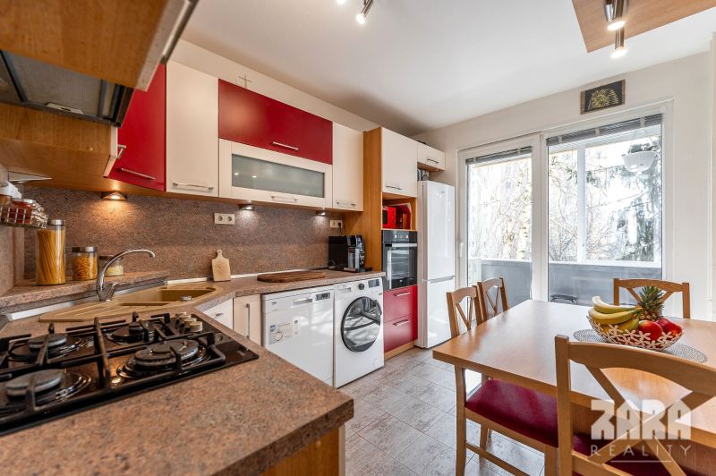 KVP- Čordáková, priestranný 70 m2 + loggia, po rekonštrukcii. 2/8 p.