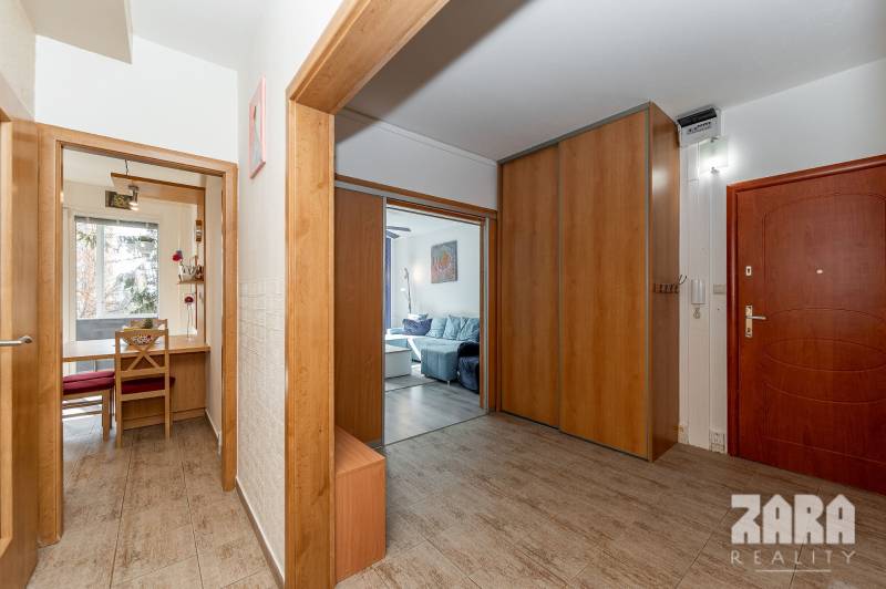 KVP:Čordáková pekný, priestranný 3 i. byt, 72 m2, loggia.REKONŠTRUKCIA