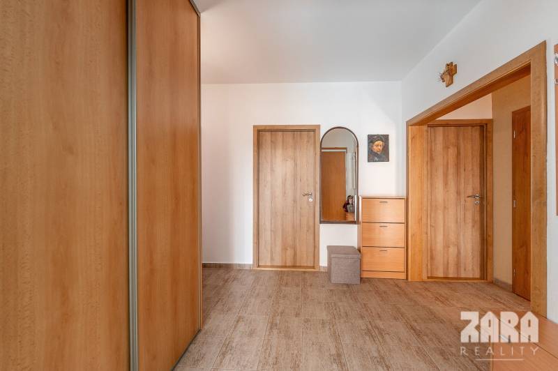 KVP:Čordáková pekný, priestranný 3 i. byt, 72 m2, loggia.REKONŠTRUKCIA