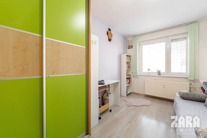 KVP:Čordáková pekný, priestranný 3 i. byt, 72 m2, loggia.REKONŠTRUKCIA