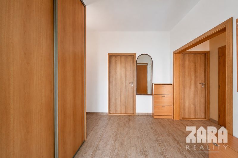 KVP- Čordáková, priestranný 70 m2 + loggia, po rekonštrukcii. 2/8 p.