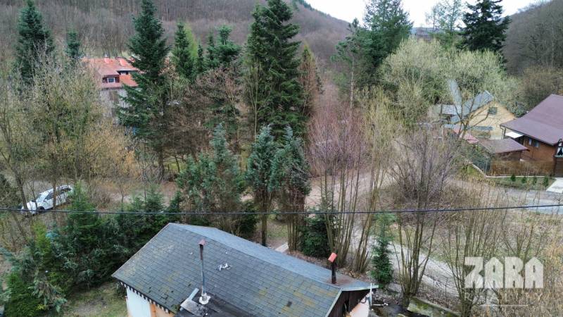 SEVER -  ČERMEĽ - ALPINKA. DREVENÁ rekreačná CHATA  zast. plocha 43 m2