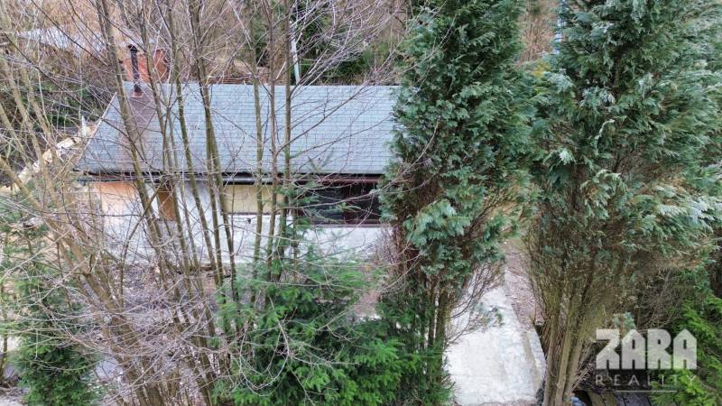 SEVER -  ČERMEĽ - ALPINKA. DREVENÁ rekreačná CHATA  zast. plocha 43 m2