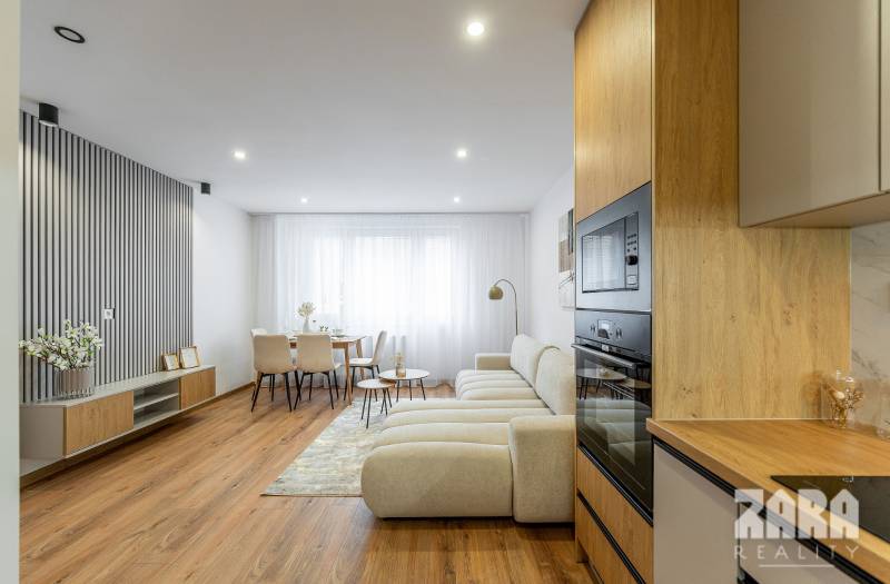 KVP Húsková - TOP PONUKA,  krásny 3 izbový byt. 63 m2 + loggia