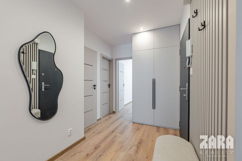 KVP Húsková - NOVINKA: MODERNÝ- ZARIADENÝ 3 izbový byt. 62 m2 + loggia